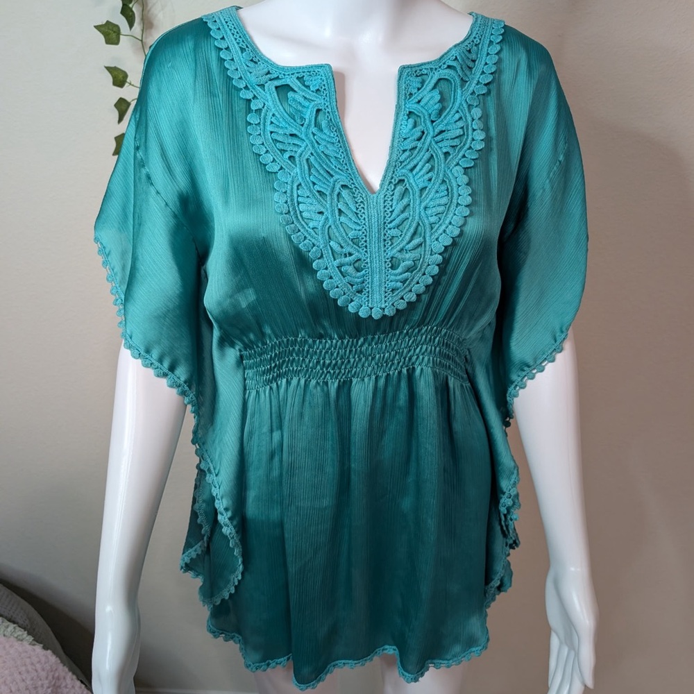 Teal Embroidered silk Women's Top NWT size small